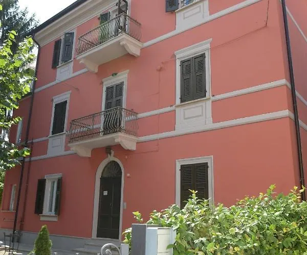 Rivaro Palace